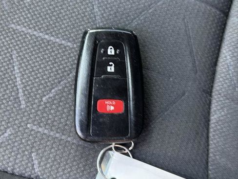 Used 2019 Toyota RAV4 XLE AWD/4WD image 41