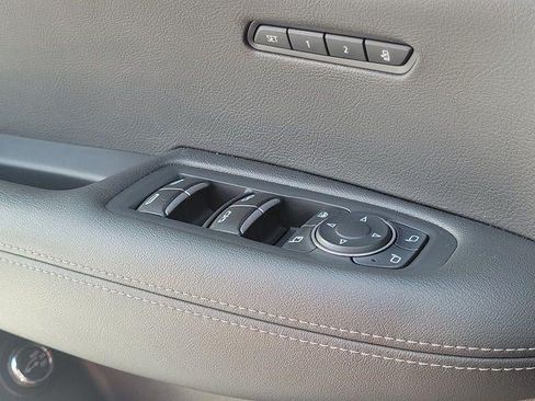 Certified 2023 Cadillac XT6 Premium Luxury FWD image 17