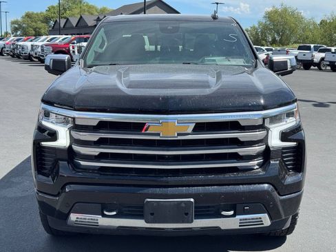 Used 2023 Chevrolet Silverado 1500 High Country w/ Technology Package AWD/4WD image 2