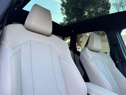 Used 2025 BMW X3 xDrive30i w/ Premium Package image 21