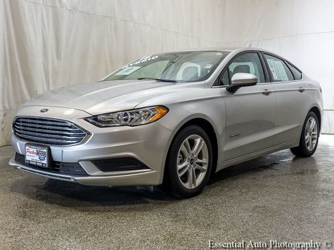 Used 2018 Ford Fusion S FWD image 2