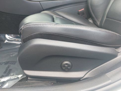 Used 2019 Mercedes-Benz C 300 4MATIC Sedan image 30