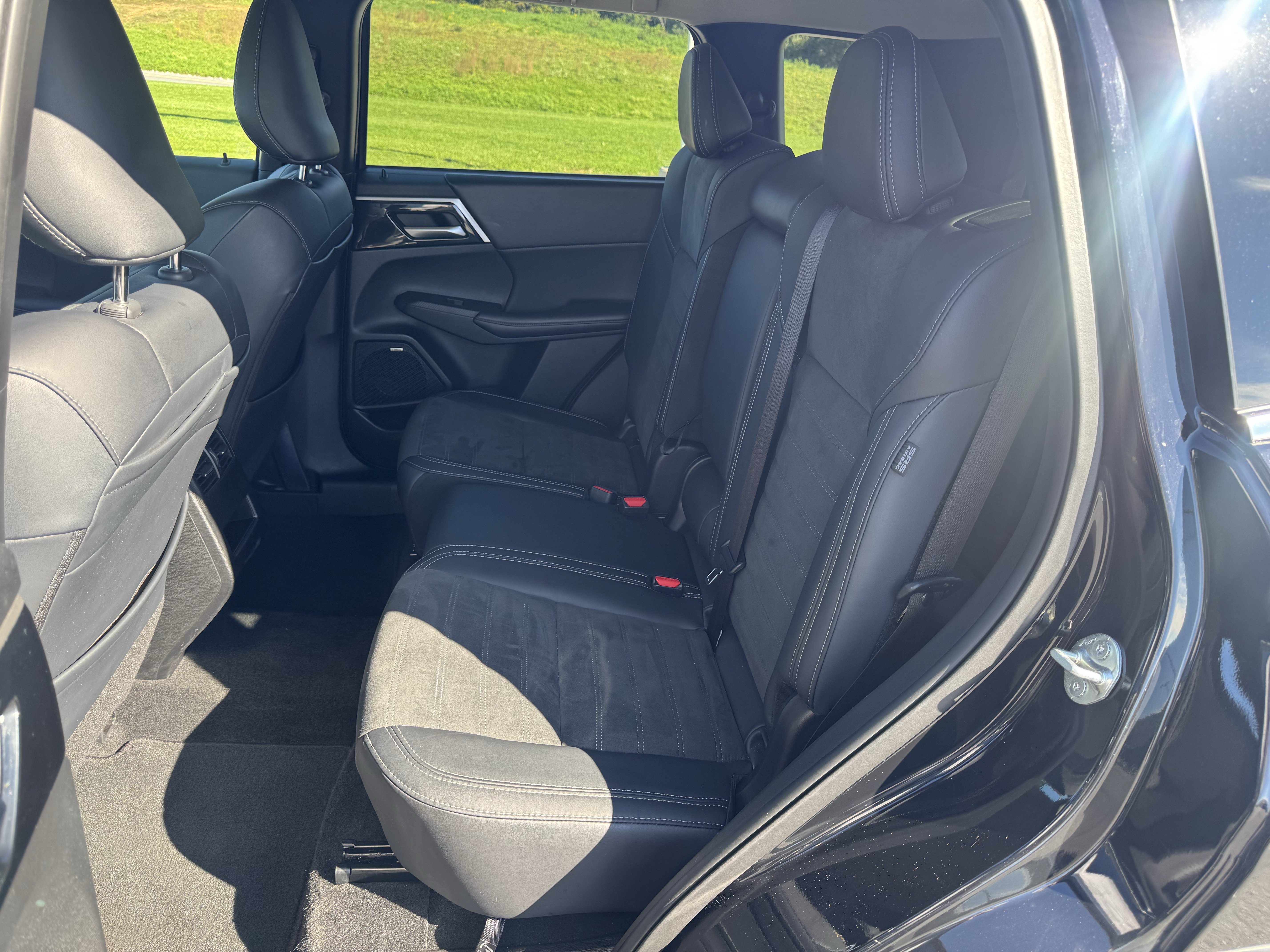 Used 2025 Mitsubishi Outlander SE AWD/4WD image 8