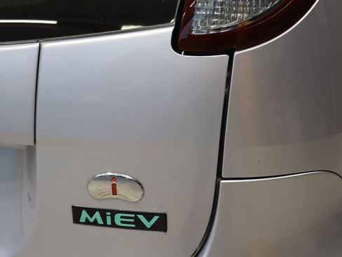 Used 2012 Mitsubishi i RWD image 33