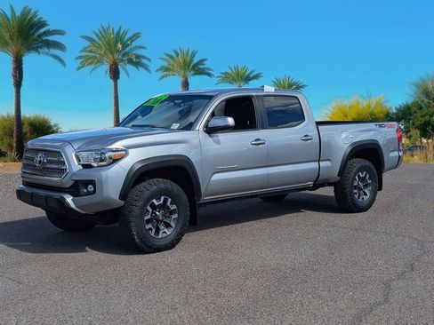 Used 2017 Toyota Tacoma TRD Off-Road w/ Tow Package image 29