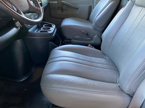 Used 2021 Chevrolet Express 2500 w/ Driver Convenience Package RWD image 26
