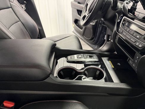 Used 2024 Honda Passport Black Edition image 23