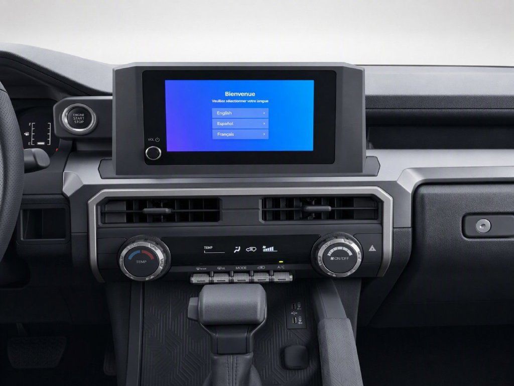 Used 2025 Toyota 4Runner SR5 AWD/4WD image 19