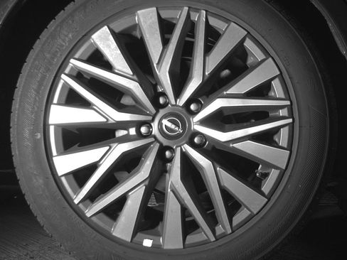 Used 2025 Nissan Altima 2.5 SV FWD image 15