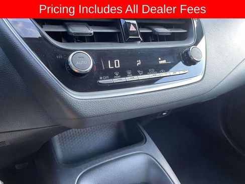 Used 2024 Toyota Corolla LE FWD image 32