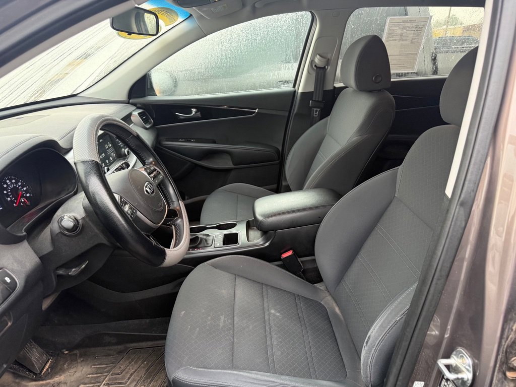 Used 2019 Kia Sorento S FWD image 13