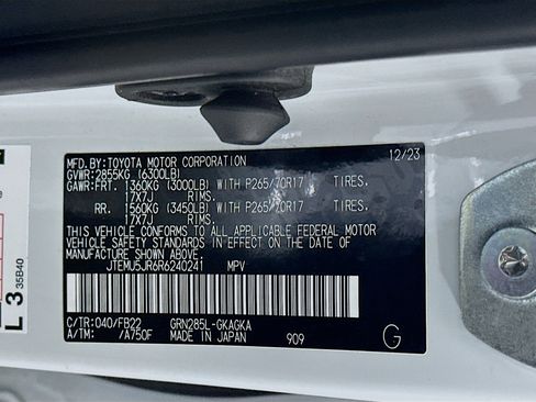 Used 2024 Toyota 4Runner SR5 image 12