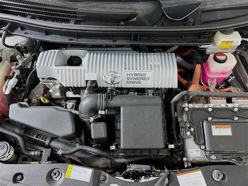 Used 2015 Toyota Prius Two image 26