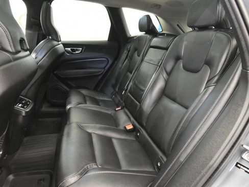 Used 2022 Volvo XC60 B5 Inscription w/ Advanced Package image 13