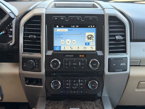 Used 2018 Ford F250 Lariat w/ Lariat Value Package AWD/4WD image 26