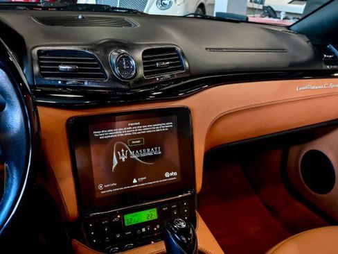 Used 2018 Maserati GranTurismo Convertible image 33