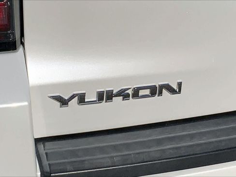 Used 2018 GMC Yukon SLT w/ Open Road Package RWD image 10