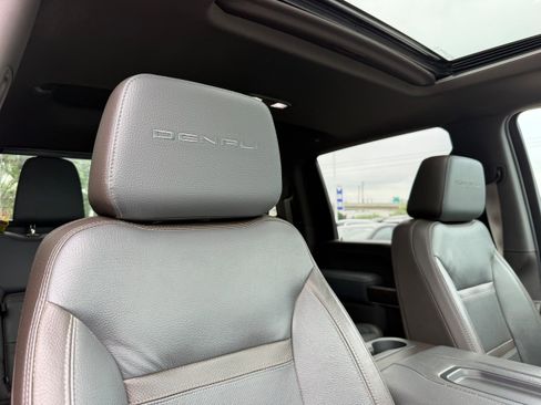 Used 2022 GMC Sierra 2500 Denali AWD/4WD image 12