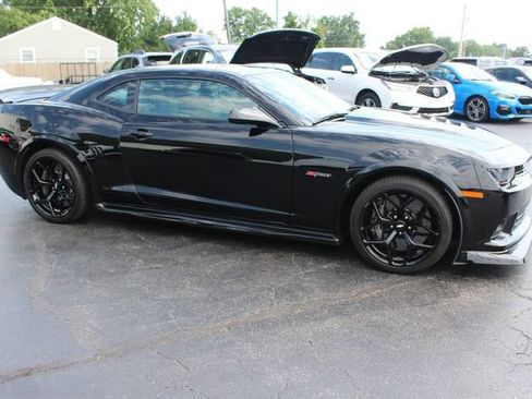 Used 2014 Chevrolet Camaro Z/28 RWD image 11