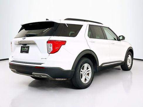 Used 2024 Ford Explorer XLT w/ Equipment Group 202A image 9