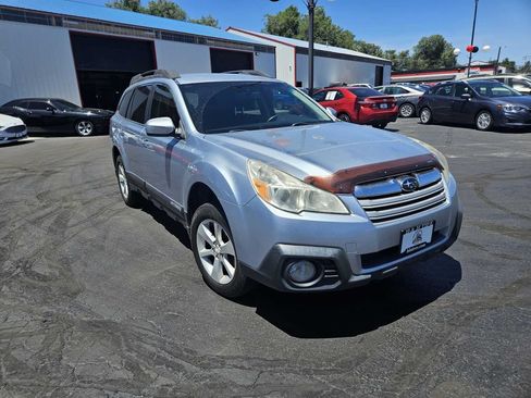 Used 2014 Subaru Outback 2.5i Premium w/ Popular Package #1B AWD/4WD image 10
