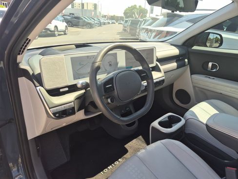 Certified 2024 Hyundai Ioniq 5 Limited AWD/4WD image 16