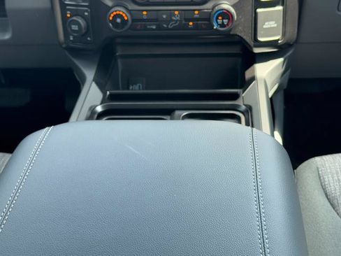 New 2026 Ford F250 XLT w/ XLT Premium Package AWD/4WD image 9