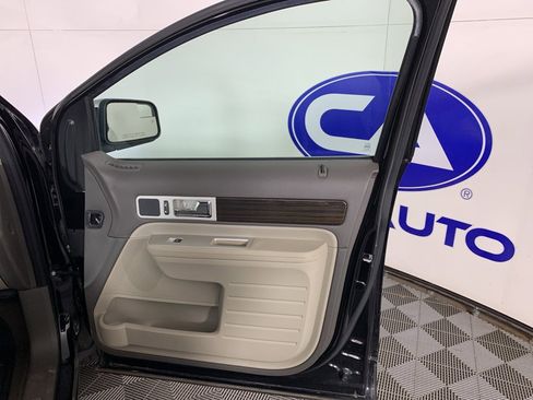 Used 2008 Lincoln MKX AWD image 36