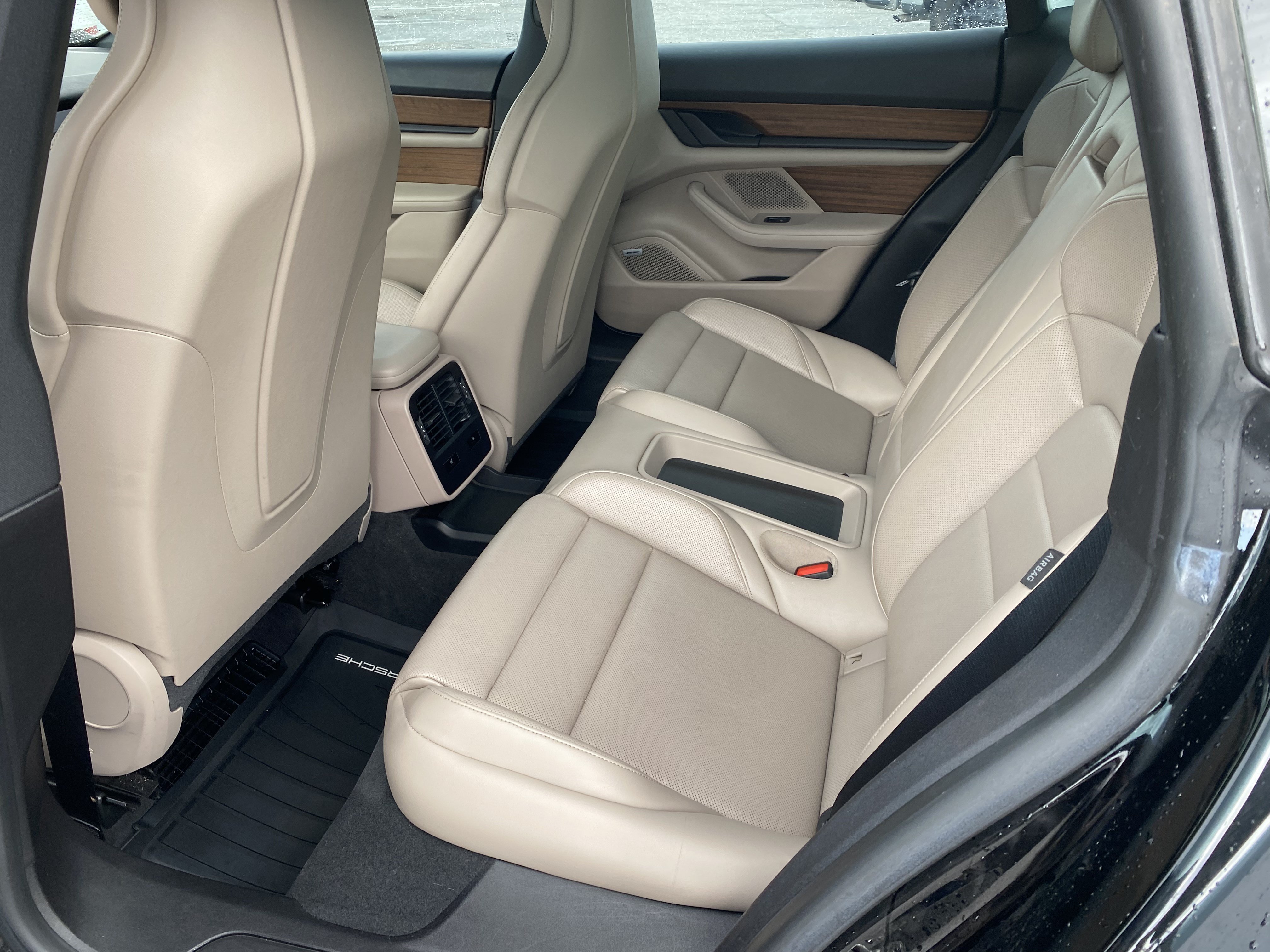 Used 2022 Porsche Taycan RWD image 16