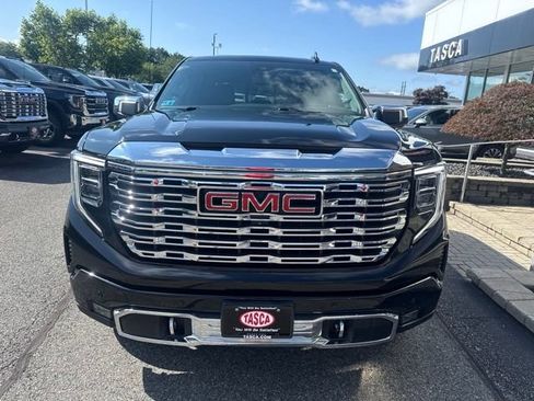 Used 2023 GMC Sierra 1500 Denali w/ Denali Reserve Package AWD/4WD image 2