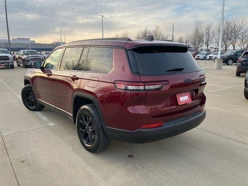 Used 2025 Jeep Grand Cherokee L Altitude image 6