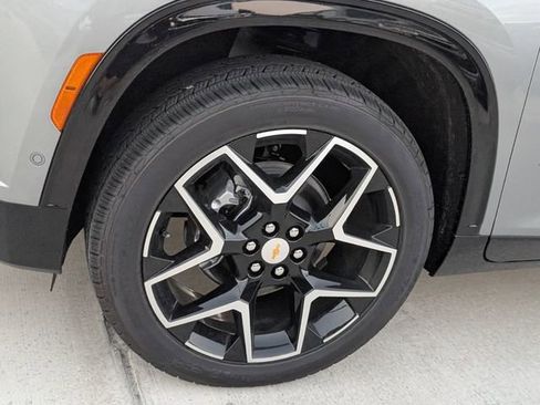 New 2026 Chevrolet Traverse High Country FWD image 4