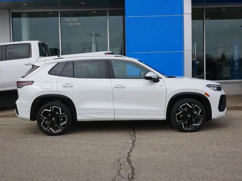 Used 2026 Volkswagen Tiguan SEL R-Line AWD/4WD image 2