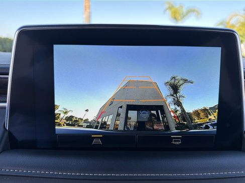 Used 2023 Chevrolet Suburban Premier RWD image 33