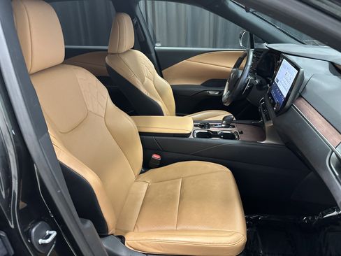 Certified 2023 Lexus RX 350 Premium w/ Accessory Package image 33