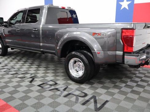 Used 2020 Ford F350 Lariat w/ Lariat Ultimate Package AWD/4WD image 5