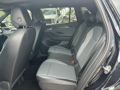 New 2026 Volkswagen Tiguan SE R-Line FWD image 50