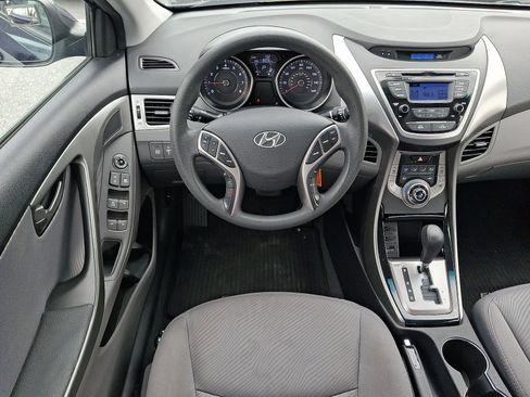 Used 2013 Hyundai Elantra GLS w/ Preferred Pkg FWD image 12