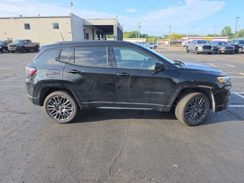 Used 2023 Jeep Compass High Altitude AWD/4WD image 3