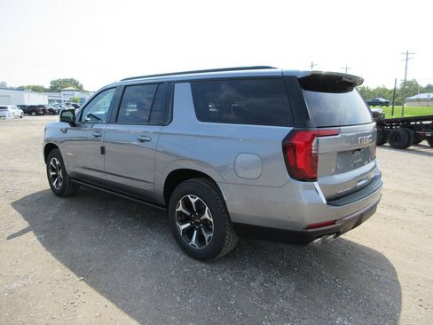 New 2026 GMC Yukon XL AT4 Ultimate AWD/4WD image 5