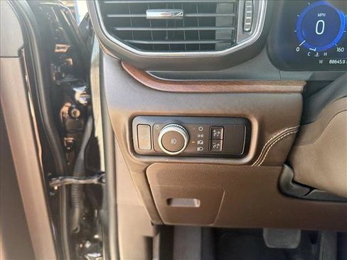 Used 2023 Ford Explorer King Ranch w/ Technology Package RWD image 13