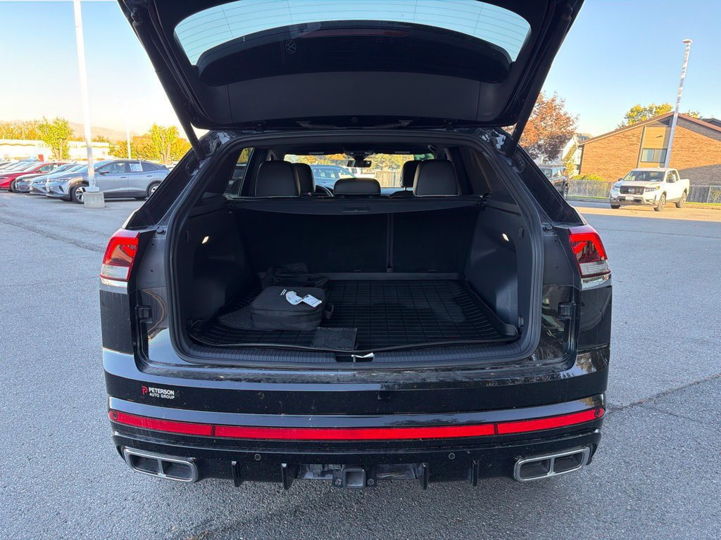 Used 2024 Volkswagen Atlas Cross Sport SEL Premium R-Line AWD/4WD image 15