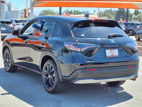 Used 2024 Honda HR-V Sport image 4