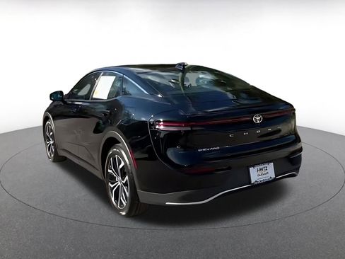 Used 2025 Toyota Crown XLE image 12