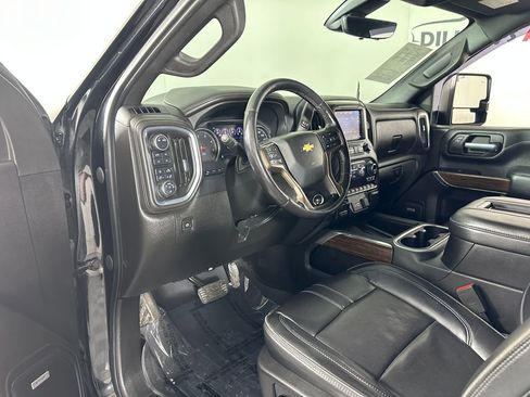 Used 2022 Chevrolet Silverado 3500 High Country w/ Z71 Off-Road Package image 15