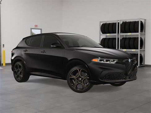 New 2025 Alfa Romeo Tonale image 7