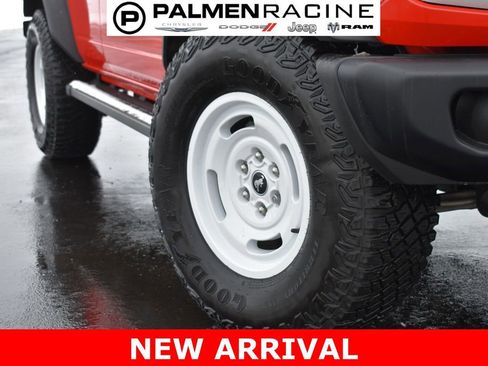 Used 2023 Ford Bronco Heritage Edition image 3