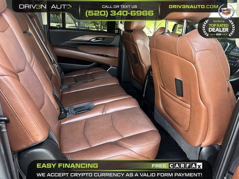 Used 2017 Cadillac Escalade ESV Premium Luxury AWD/4WD image 12