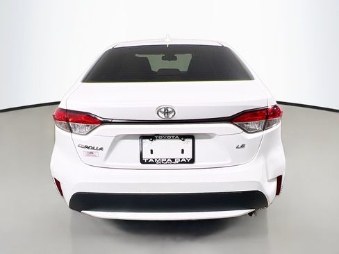 Used 2020 Toyota Corolla LE FWD image 6