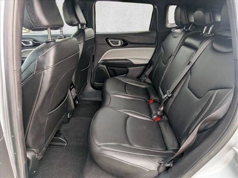 Used 2025 Jeep Compass Limited AWD/4WD image 17